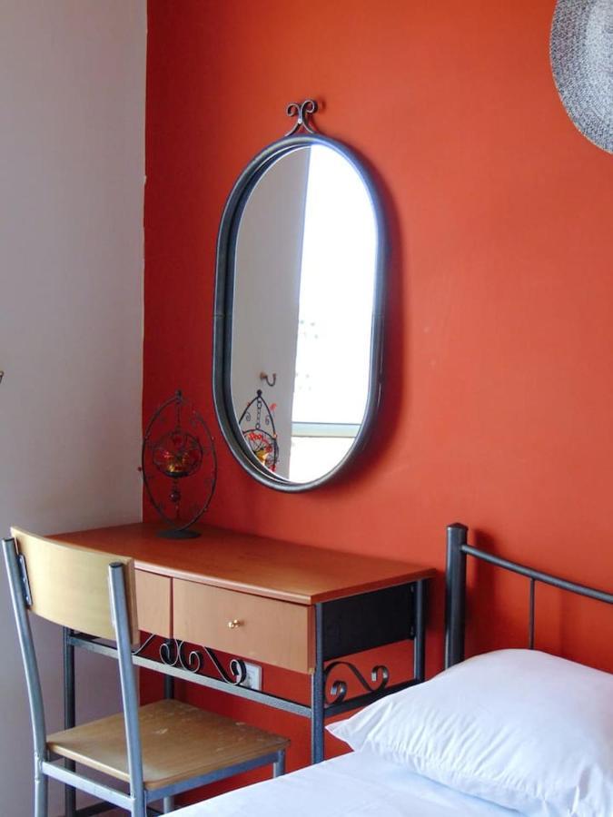 The Orange Cactus Apartment Sparta Ngoại thất bức ảnh